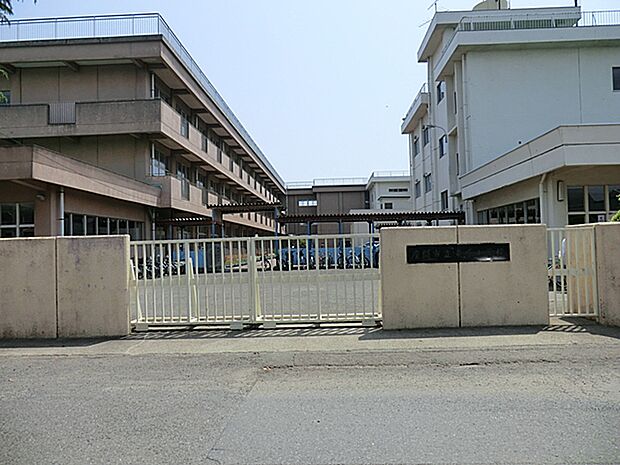 座間市立東原小学校まで約550m（徒歩7分）