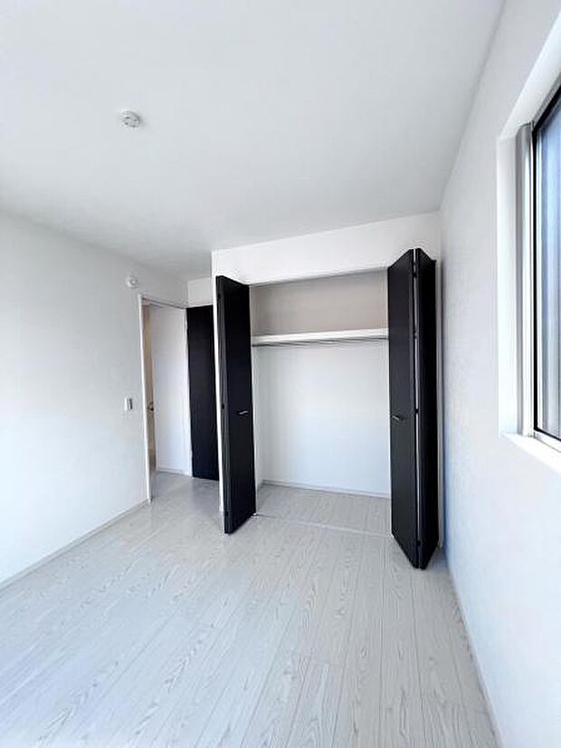 【洋室・クローゼット】