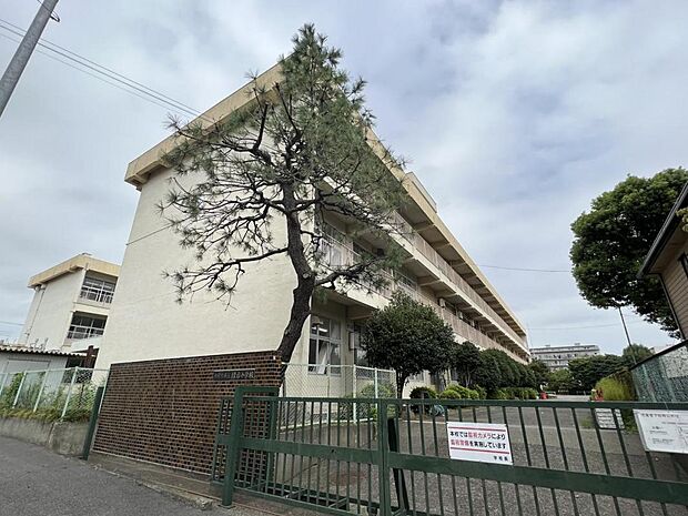 相模原市立緑台小学校まで約1400m(徒歩18分)