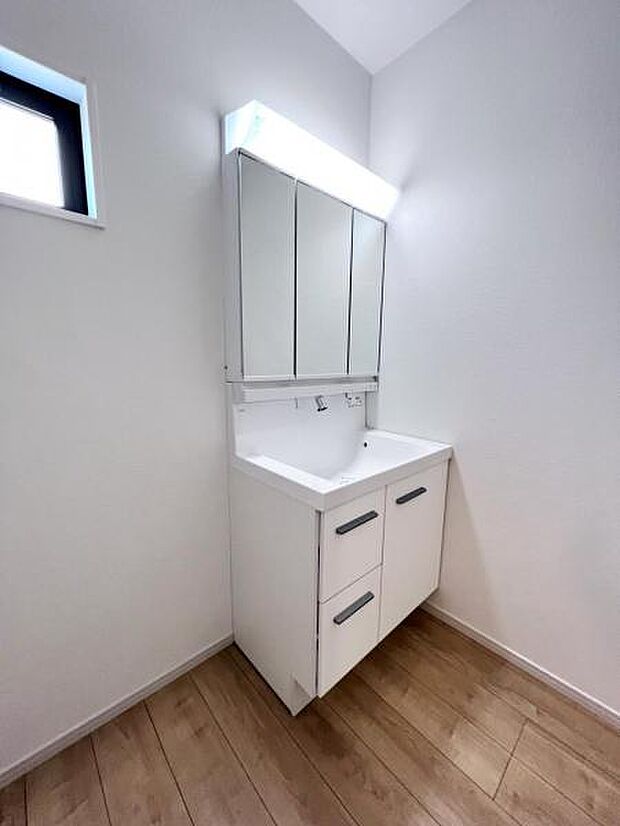 【シャンプードレッサー】