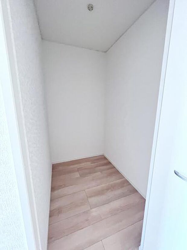 【ウォークインクローゼット】