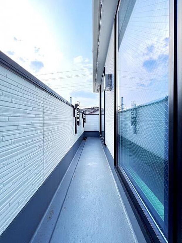 【バルコニー】