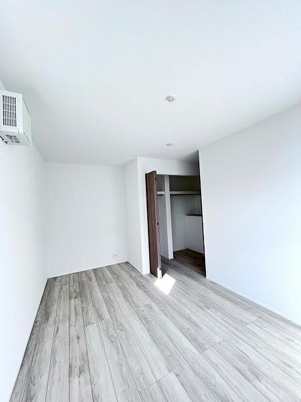 【洋室・クローゼット】