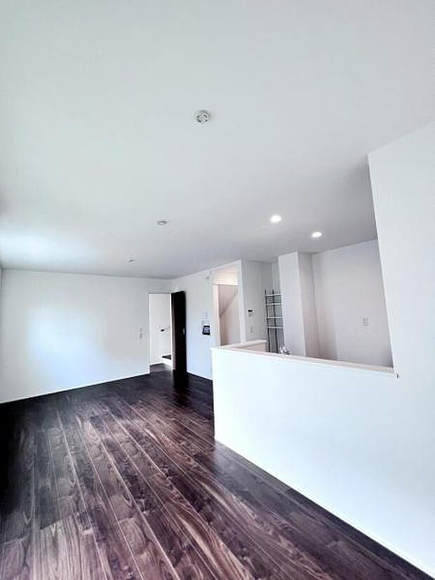 【リビングダイニングキッチン】