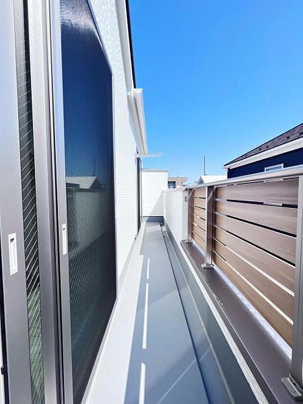 【バルコニー】