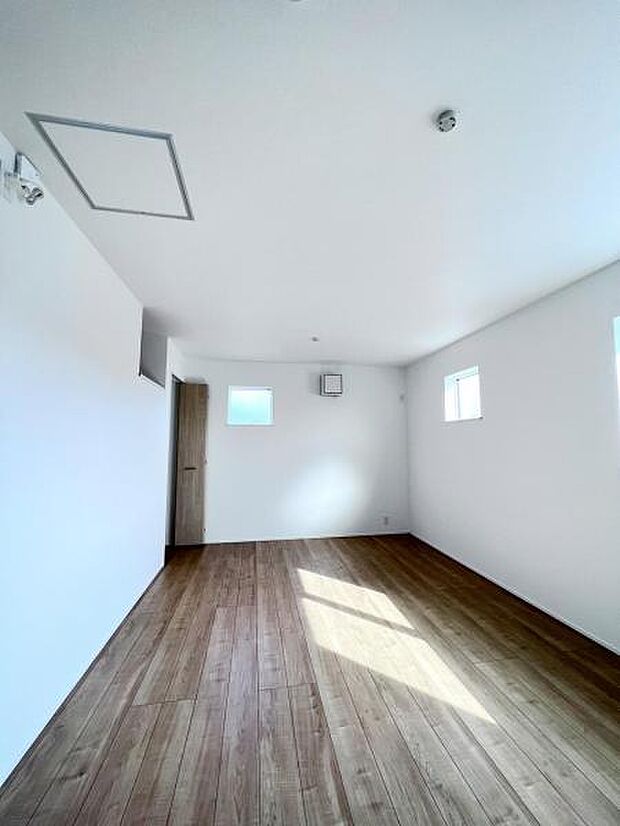 【リビングダイニング】