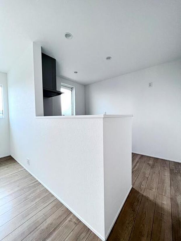 【ダイニングキッチン】