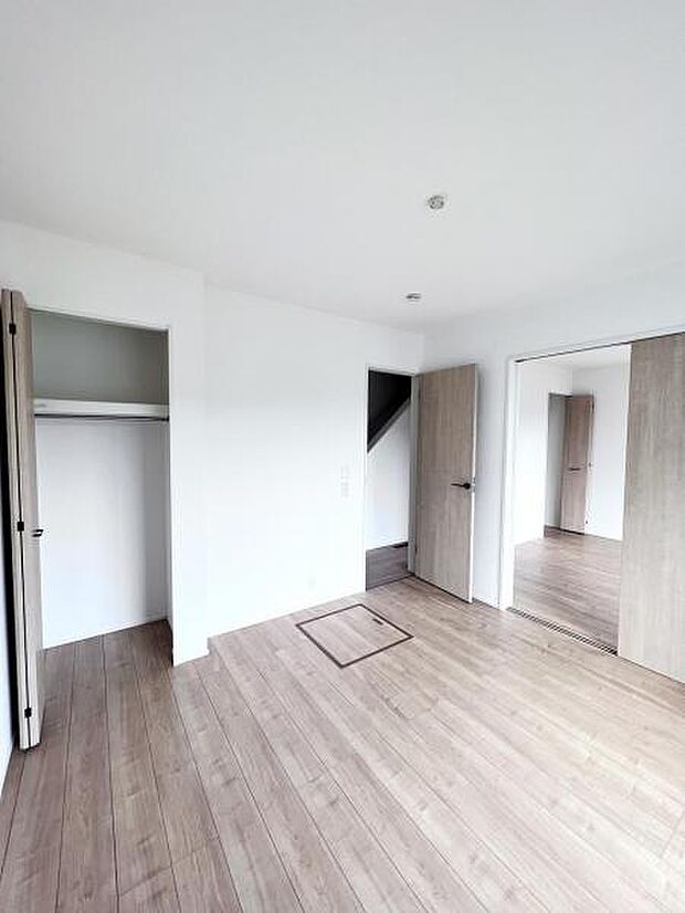 【洋室・クローゼット】