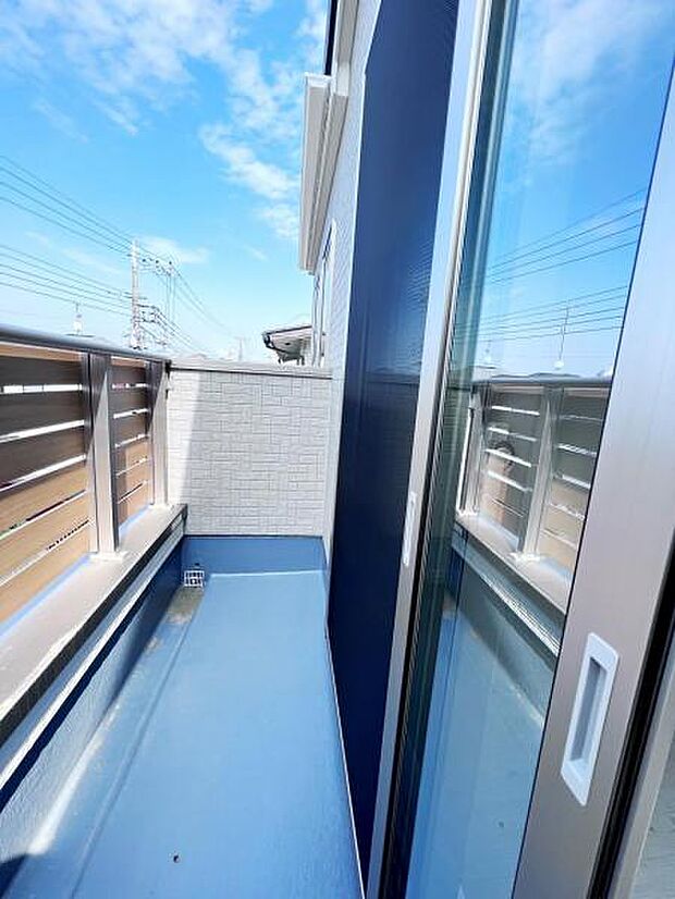 【バルコニー】