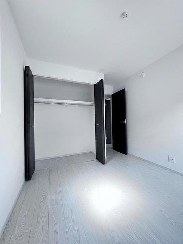 【洋室・クローゼット】