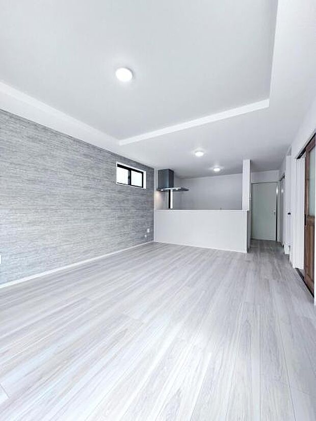 【リビングダイニングキッチン】