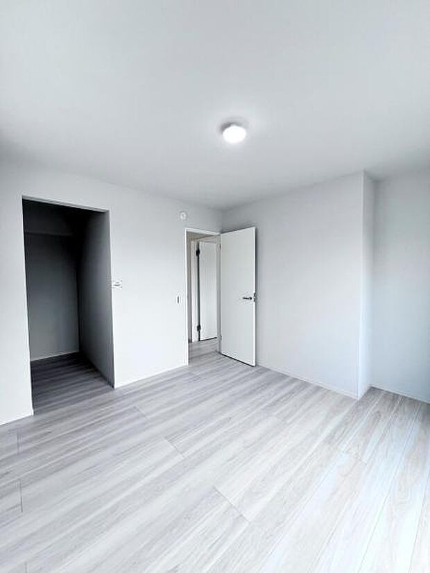 【洋室・クローゼット】