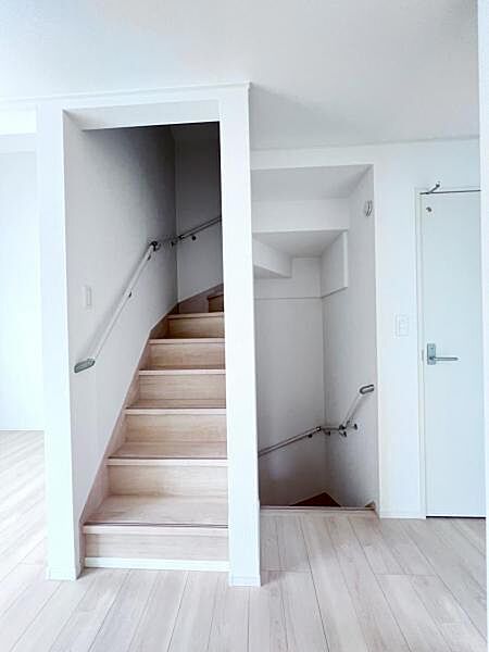 【2F・小屋裏収納固定階段】