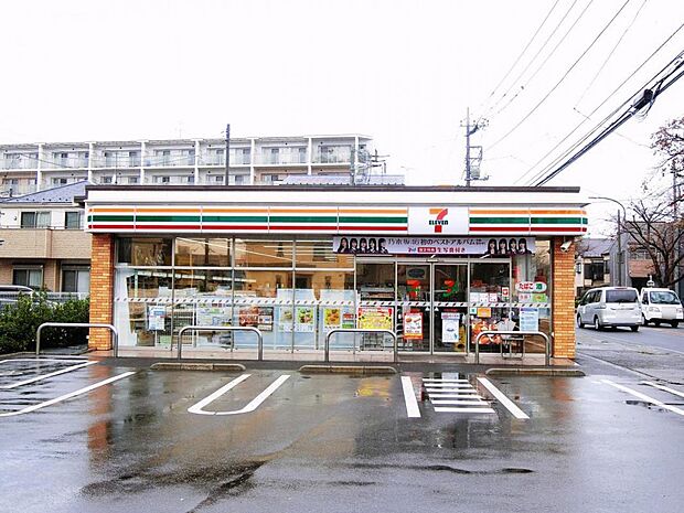 セブン-イレブン 大和上和田店まで約570m(徒歩8分)