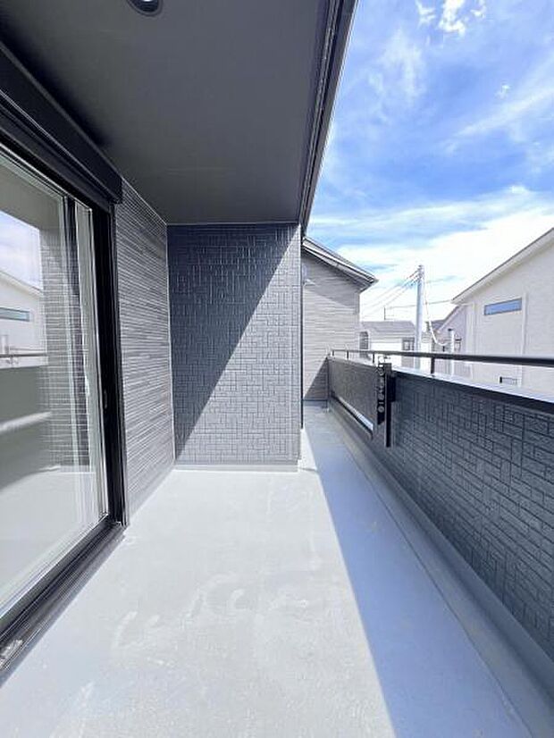 お洗濯ものを気持ち良く太陽の光で干せるのが嬉しいですね。