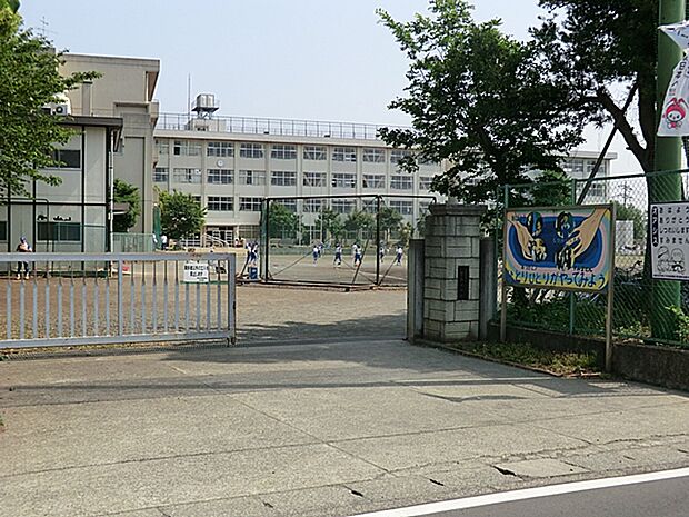 海老名市立有馬中学校まで約1800m(徒歩23分)
