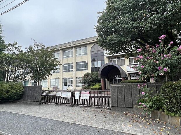 相模原市立若草中学校まで約360m(徒歩5分)