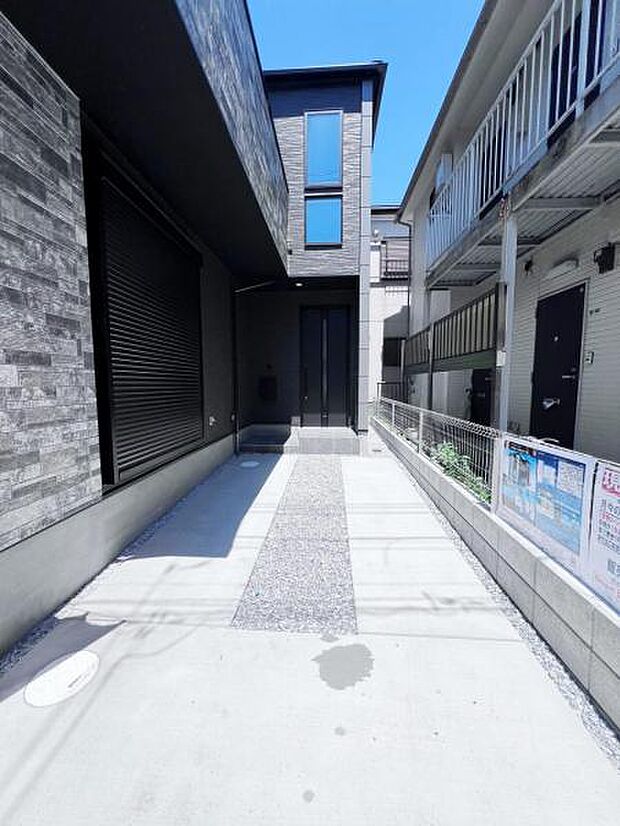 【駐車場】