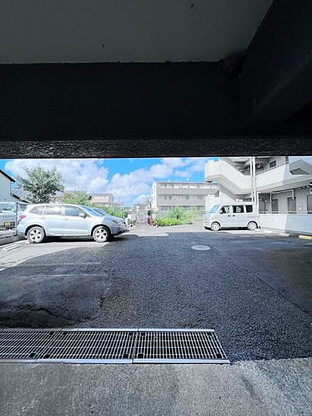 【駐車スペース】