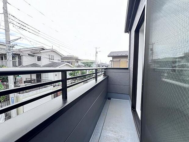 お洗濯ものを気持ち良く太陽の光で干せるのが嬉しいですね。