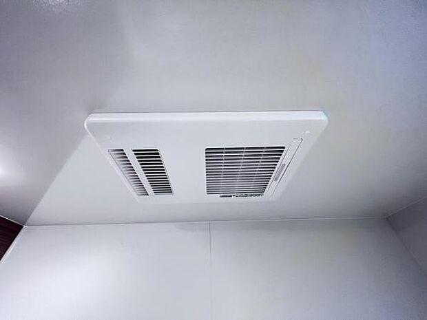 浴室換気乾燥暖房機になります