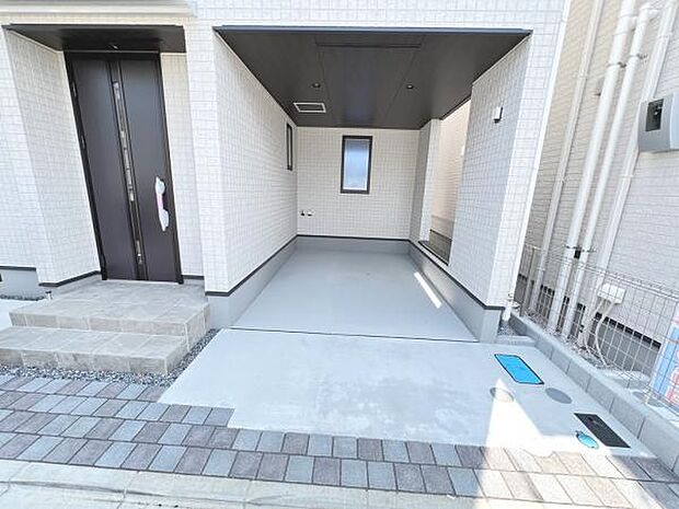 駐車場ももちろん完備しておりますのでお車所有の方にも心強いです。