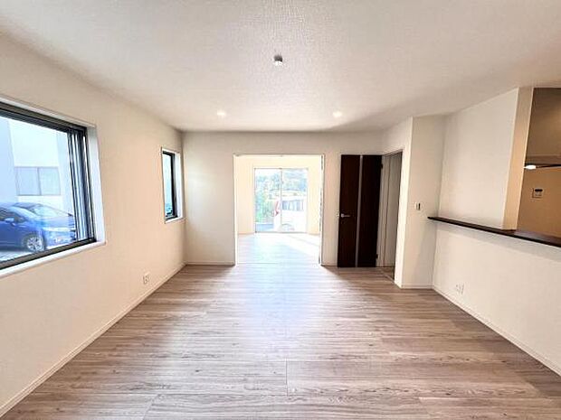 ご家族の温かい時間を演出するダイニングスペースです。