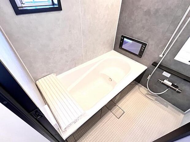 お風呂でほっとひといき。1日の疲れを癒しましょう。