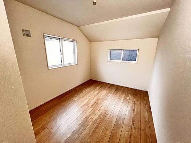 子供部屋にもちょうど良い大きさのお部屋です。