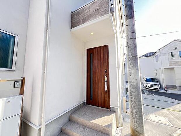 いつも気持ちよくご家族を迎えられる玄関です。