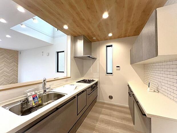 料理の時間が楽しくなるキッチンスペースです。