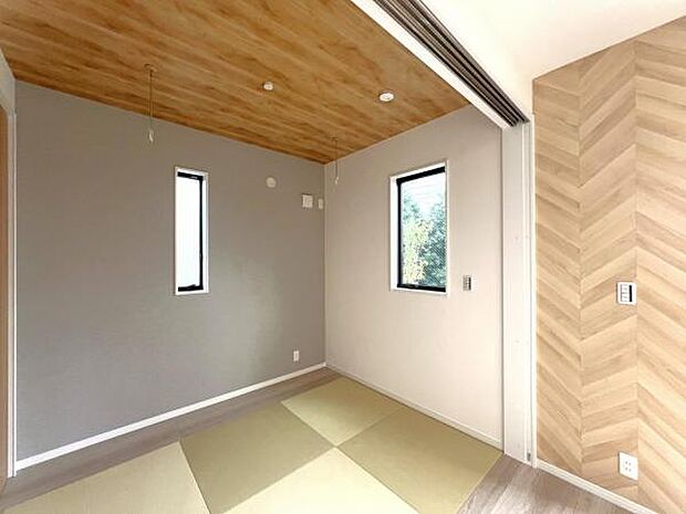 和室スペースです。畳のお部屋は寛げる空間ですね。