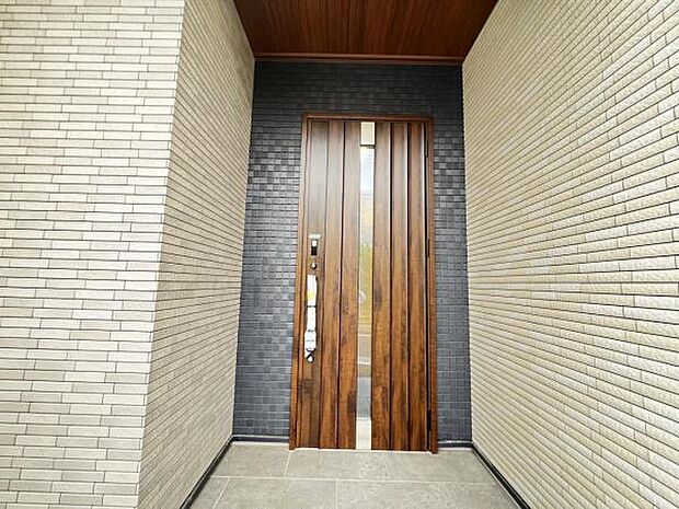 いつも気持ちよくご家族を迎えられる玄関です。