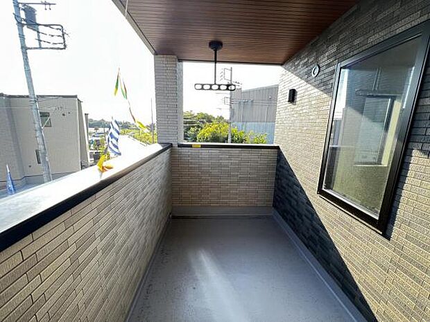 お洗濯ものを気持ち良く太陽の光で干せるのが嬉しいですね。