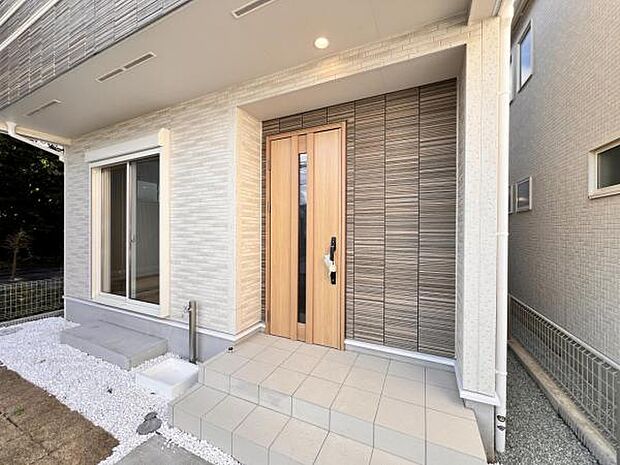 いつも気持ちよくご家族を迎えられる玄関です。