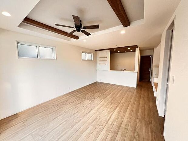 ご家族の温かい時間を演出するダイニングスペースです。