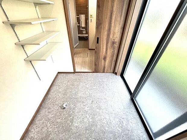 お天気を気にせずお洗濯ができ、室内干し可能です。