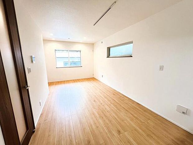 家族団らんの場所としてゆったりと居心地の良いリビングです。