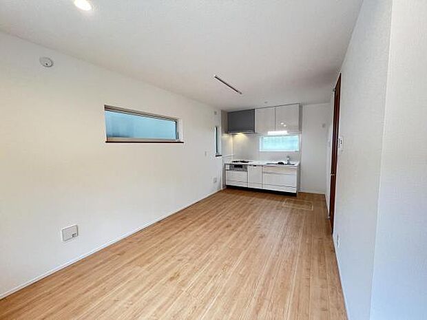 リビングダイニングになります。ご家族そろっての素敵な空間になりそうですね。