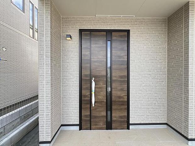 いつも気持ちよくご家族を迎えられる玄関です。