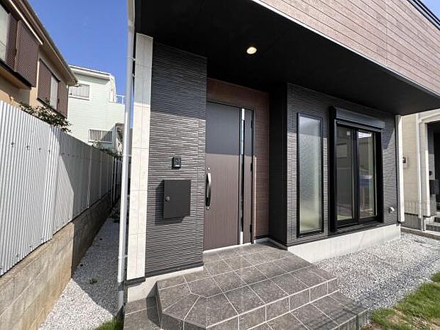 いつも気持ちよくご家族を迎えられる玄関です。