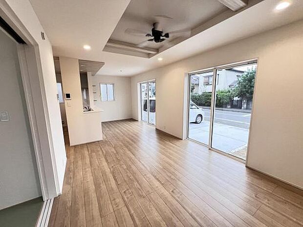 リビングダイニングになります。ご家族そろっての素敵な空間になりそうですね。