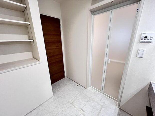 脱衣所は小さなお子様がいるご家庭にも重宝されます。