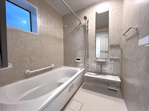 お風呂でほっとひといき。1日の疲れを癒しましょう。