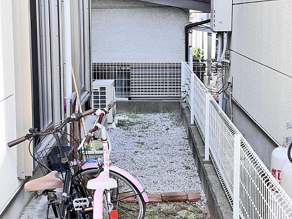 お庭スペースは、ガーデニングやお子様との外遊びなど多彩な用途でお楽しみいただけます。