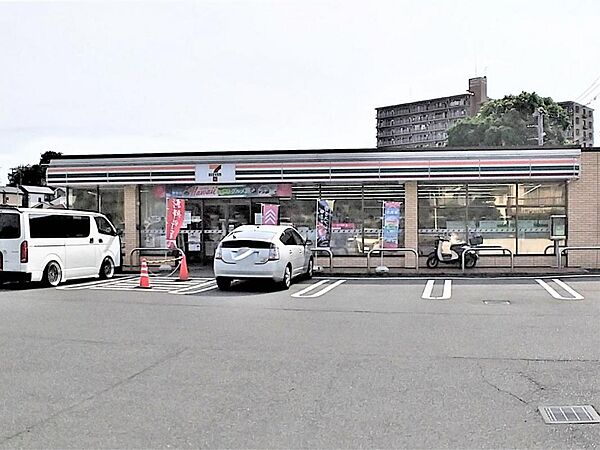 セブン-イレブン 綾瀬上土棚中1丁目店まで約500m（徒歩7分）