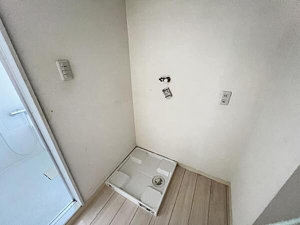 お天気を気にせずお洗濯ができ、室内干し可能です。