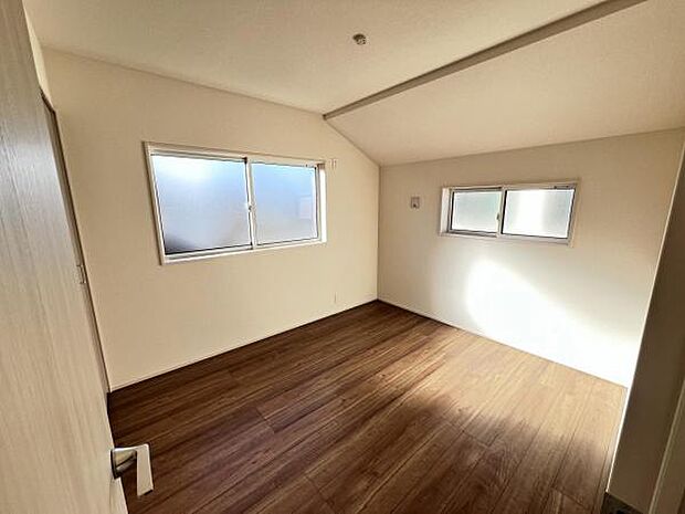 子供部屋にもちょうど良い大きさのお部屋です。