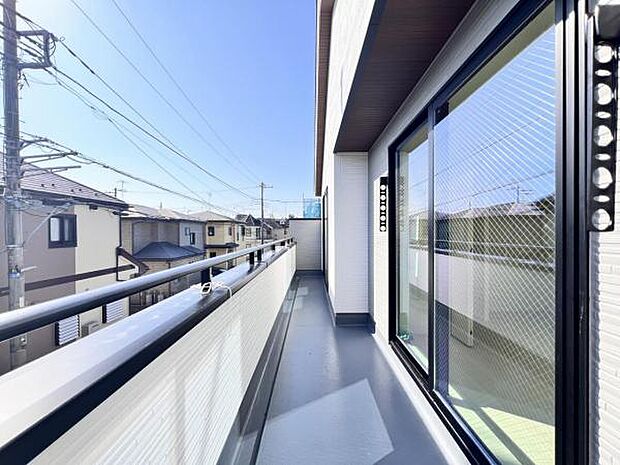 お洗濯ものを気持ち良く太陽の光で干せるのが嬉しいですね。