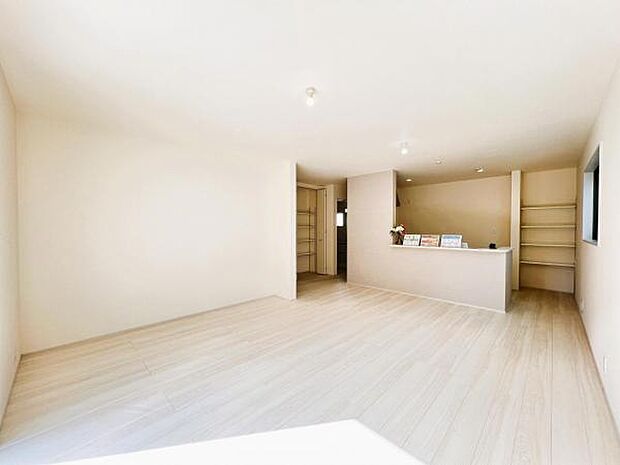 ご家族の温かい時間を演出するダイニングスペースです。